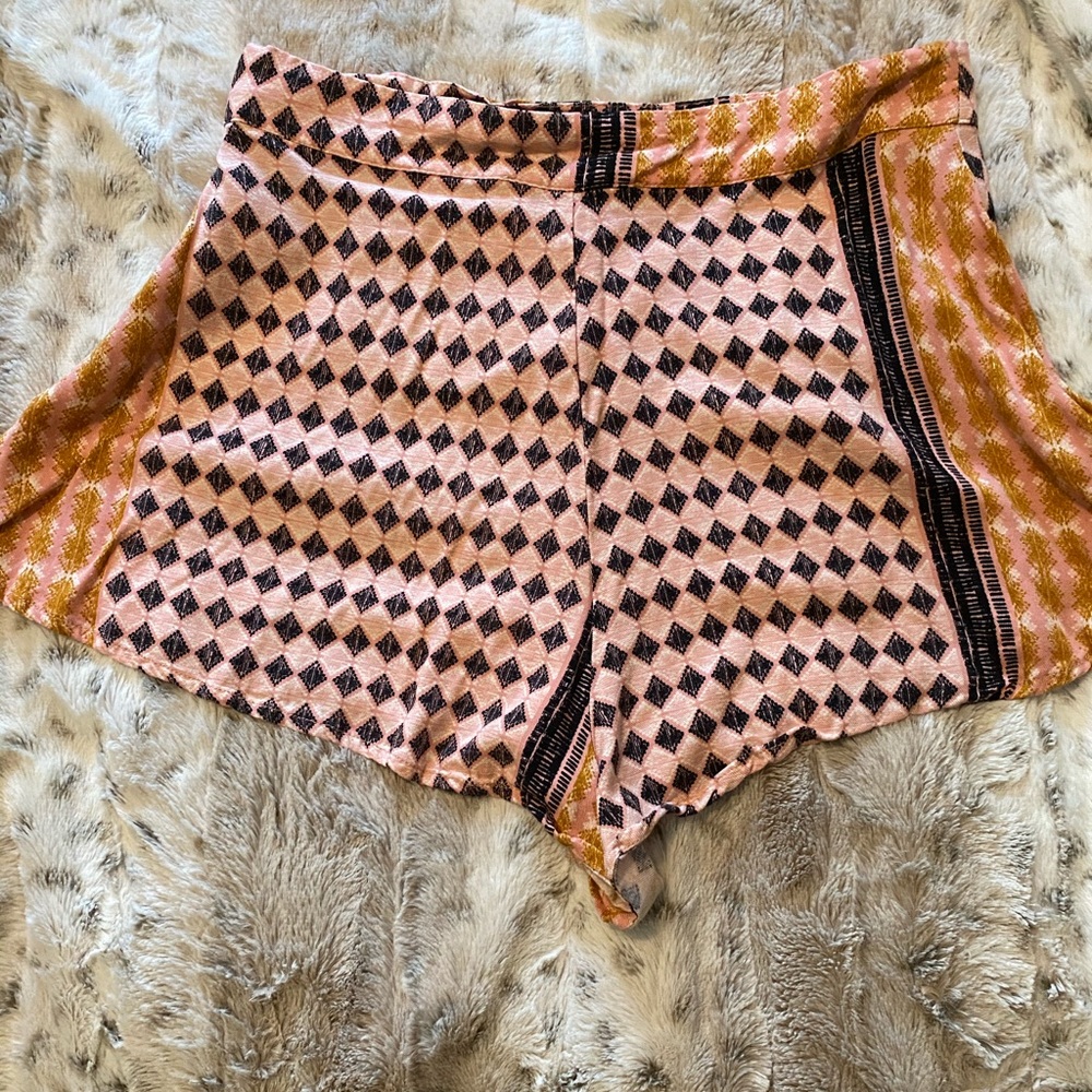 Patterned Shorts - image 4